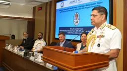 সামুদ্রিক চ্যালেঞ্জ মোকাবিলা ও টেকসই ব্লু ইকোনমির ওপর নৌবাহিনী প্রধানের গুরুত্বারোপ
