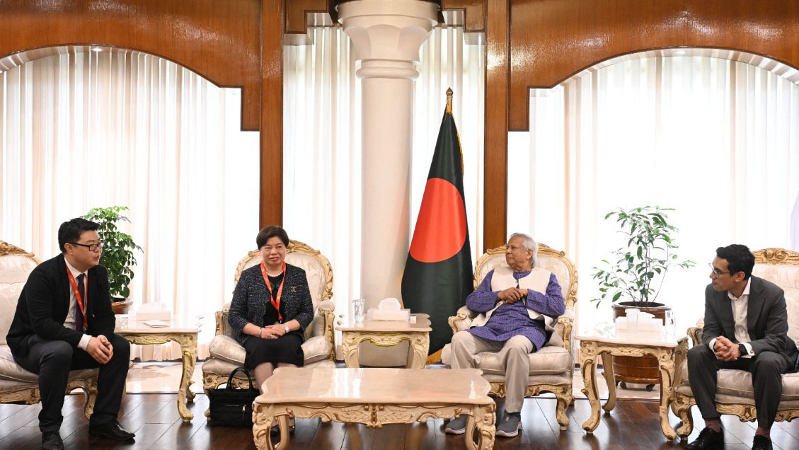 ড. ইউনূসের সঙ্গে চীনা বিনিয়োগকারী প্রতিনিধিদলের বৈঠক