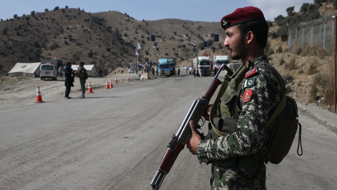 আলোচনার মাধ্যমে পাক-আফগান সংকট নিরসনের আহ্বান চীনের