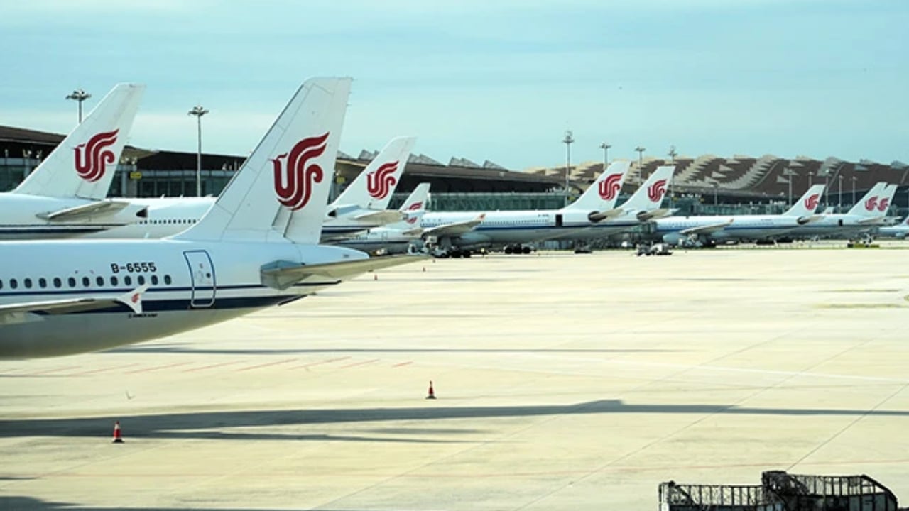 আন্তর্জাতিক ফ্লাইট বাতিল করছে বিভিন্ন চীনা বিমান সংস্থা