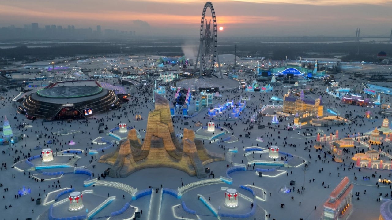 চীনের হারবিনে চলছে বরফ উৎসব