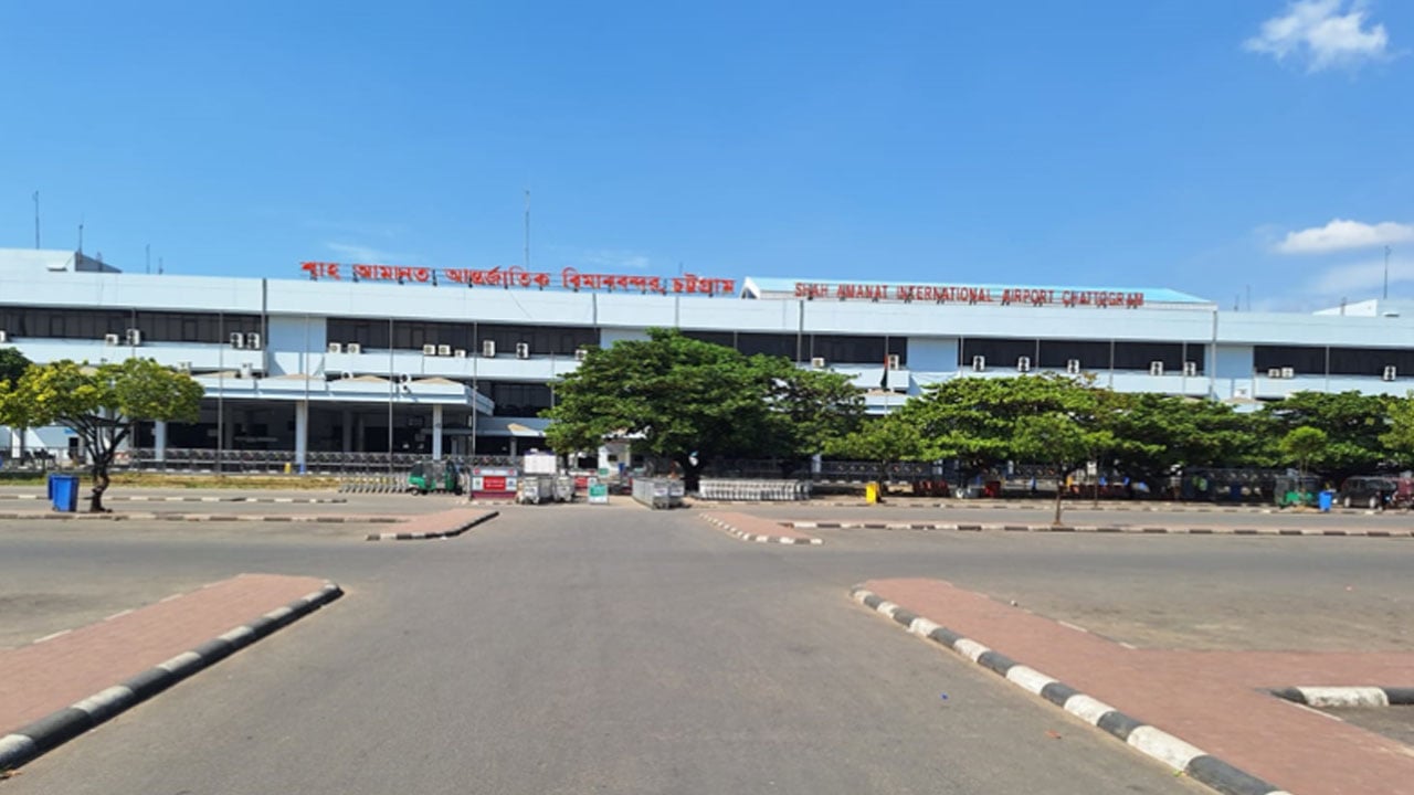 রানওয়েতে শিয়াল, ২৬ মিনিট আটকে থাকল ফ্লাইট