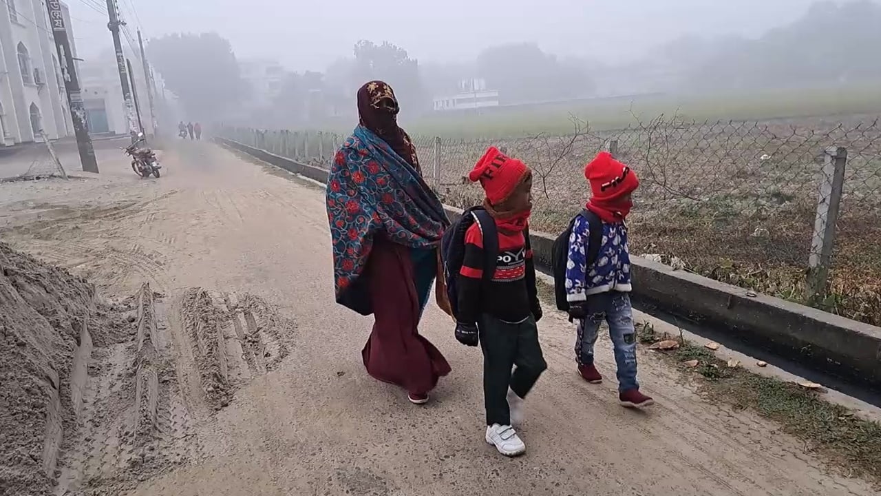 ৭.৫ ডিগ্রি তাপমাত্রায় কাঁপছে চুয়াডাঙ্গা, শীতে জনজীবন বিপর্যস্ত