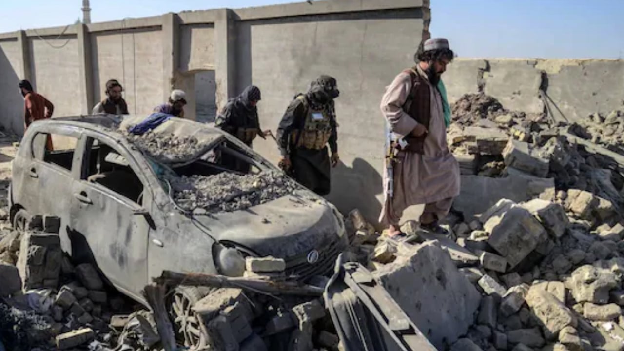 পাকিস্তানের সেনা ক্যাম্পে আফগানিস্তানের হামলা