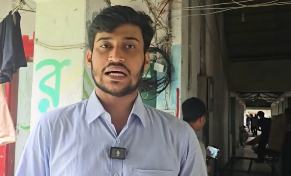হল প্রশাসনের সহযোগিতায় ১০০ শিক্ষার্থীর খাটের ব্যবস্থা করলেন ভিপি সাদিক