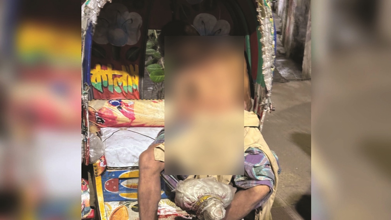 ক্লান্ত দেহে নিদ্রা নয়, চিরনিদ্রায় রিকশাচালক