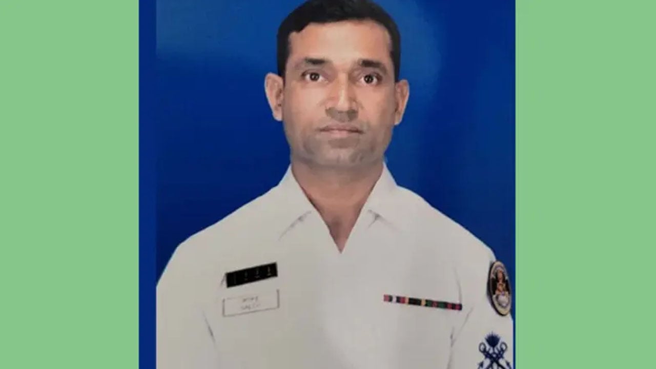 মোংলায় ডিউটিরত অবস্থায় কোস্টগার্ড সদস্যের আত্মহত্যা