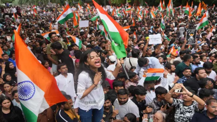 তরুণদের নেতৃত্বেই মোদিবিরোধী আন্দোলনে উত্তাল গতি