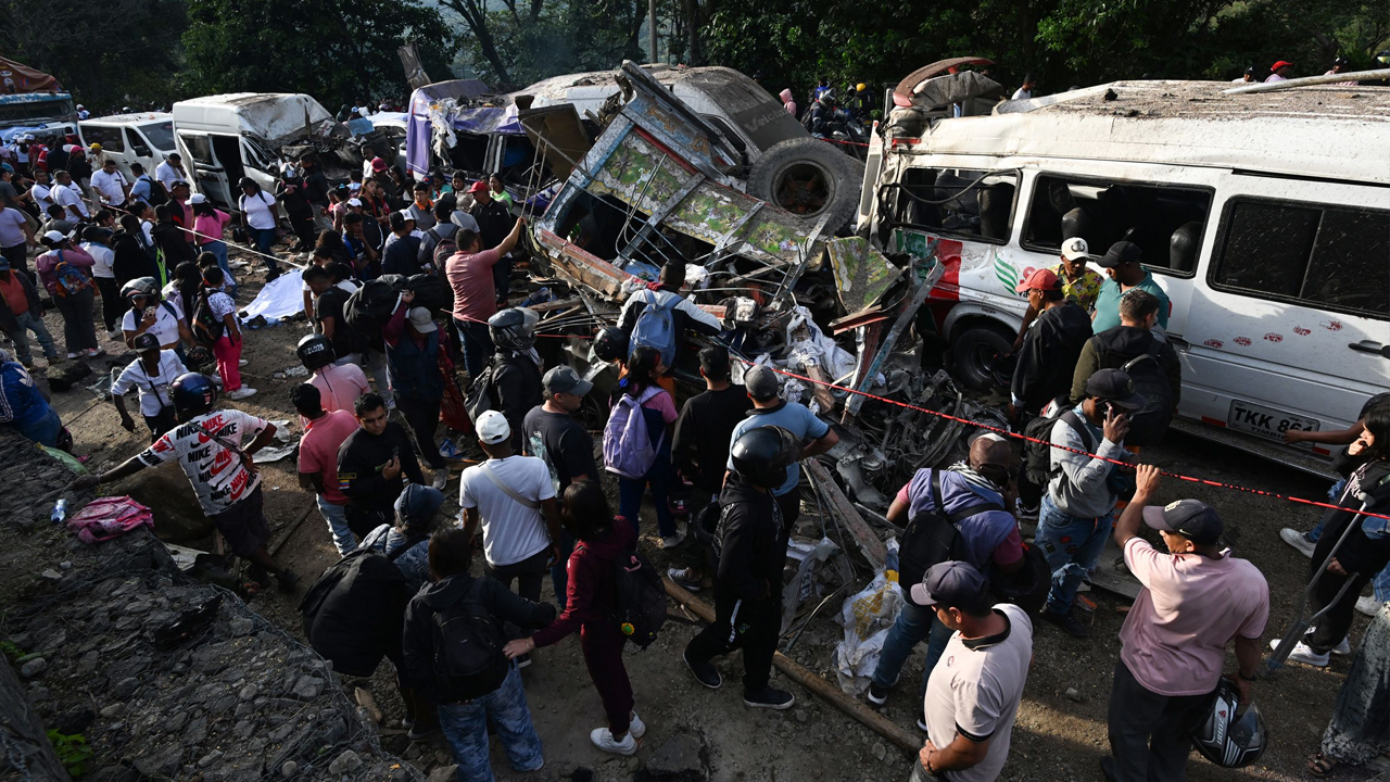 কলম্বিয়ার মহাসড়কে বোমা হামলায় ২১ নিহত, আহত ৫৬