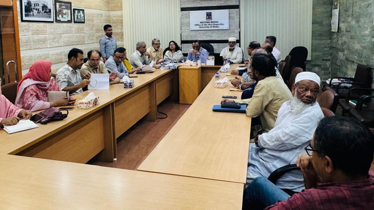 ডাকসু নির্বাচন আয়োজনে ২২ সদস্যের উপদেষ্টা কমিটি গঠন