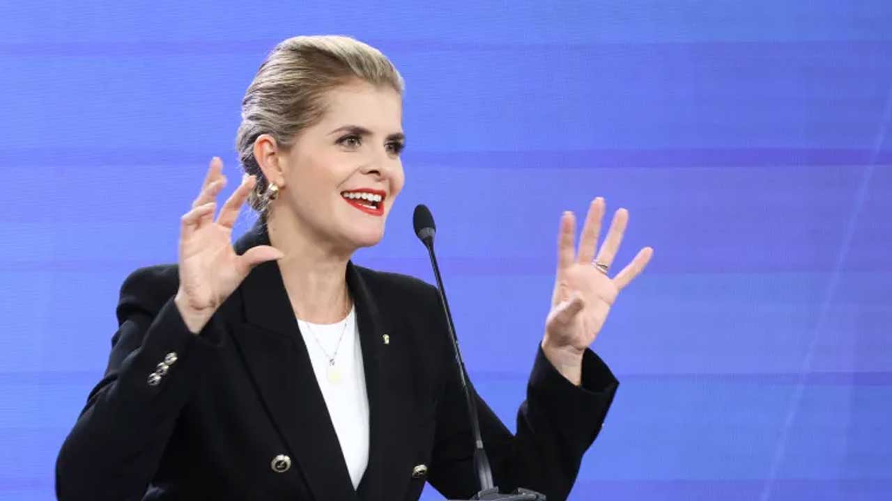 কোস্টারিকার নতুন প্রেসিডেন্ট হলেন লরা ফার্নান্দেজ