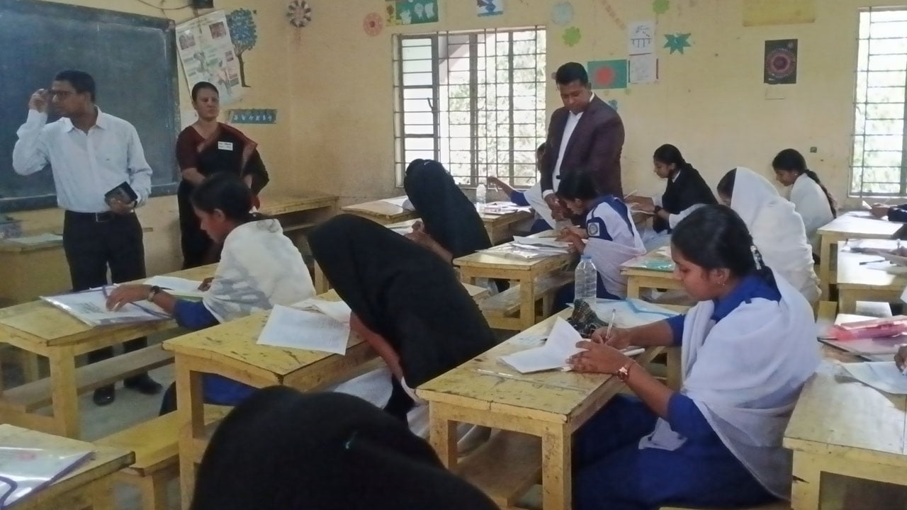 আমরা চাই সন্তানরা মেধাবী হোক, দেশের সম্পদ হোক: চট্টগ্রামের ডিসি