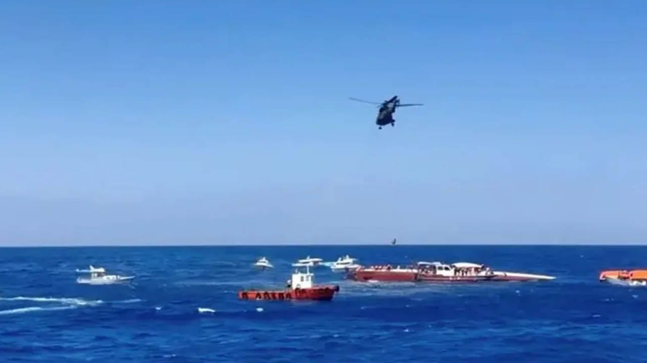 সাইপ্রাস উপকূলে ফেরিডুবি, নিহত ৮