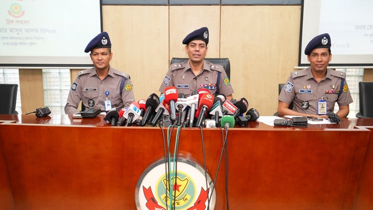 শহীদ মিনারে রাকিব হত্যা, অস্ত্র-গুলিসহ গ্রেপ্তার ৫