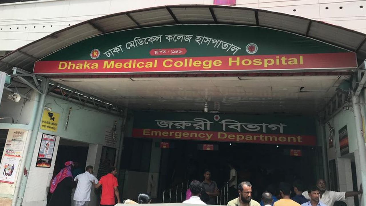 রাজধানীতে সিটি করপোরেশনের গাড়ির ধাক্কায় দুই বিশ্ববিদ্যালয় শিক্ষার্থী নিহত