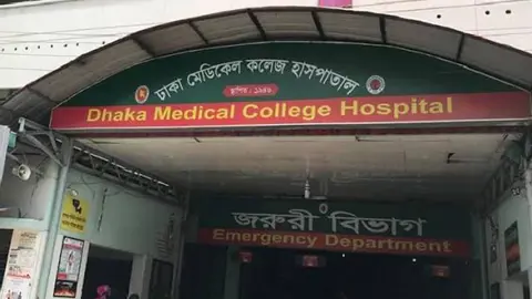 রাজধানীতে কাভার্ডভ্যানের ধাক্কায় বিদেশিসহ নিহত ২
