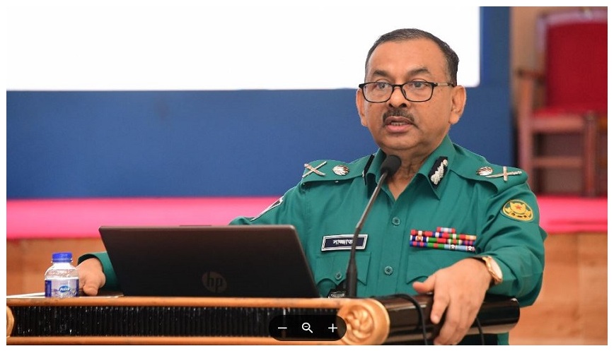 থানায় অভিযোগ এলেই দ্রুত ব্যবস্থা নিতে হবে: ডিএমপি কমিশনার