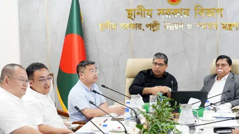 ডিএসসিসির বর্জ্য থেকে ৪৫ মেগাওয়াট বিদ্যুৎ উৎপাদনে চীনা প্রতিষ্ঠানের সঙ্গে বৈঠক