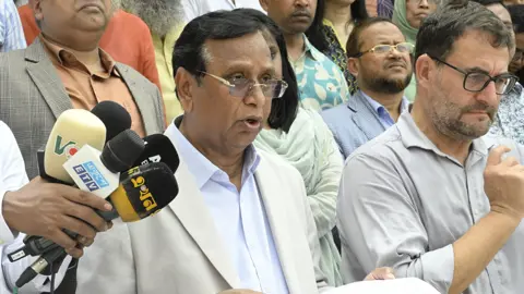 নতুন সড়ক কেটে আর জনঅর্থের অপচয় করতে দেওয়া হবে না: ডিএসসিসি প্রশাসক
