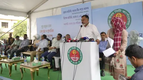 ডেঙ্গু মোকাবিলায় মিরপুরে মোবাইল ফিভার ক্লিনিক চালু