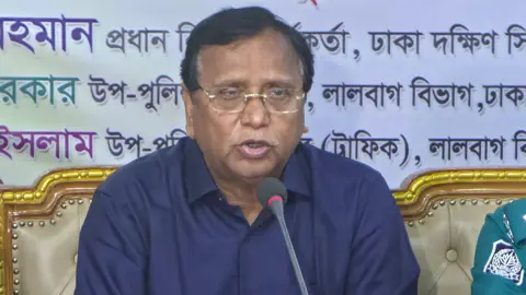 অগ্নিনিরাপত্তা জোরদারে পুরান ঢাকার ব্যবসায়ীদের নিয়ে ডিএসসিসি প্রশাসকের মতবিনিময়