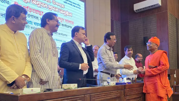 ১৬৮ পূজামণ্ডপে ডিএসসিসির ১৯ লাখ ৮০ হাজার টাকা অনুদান