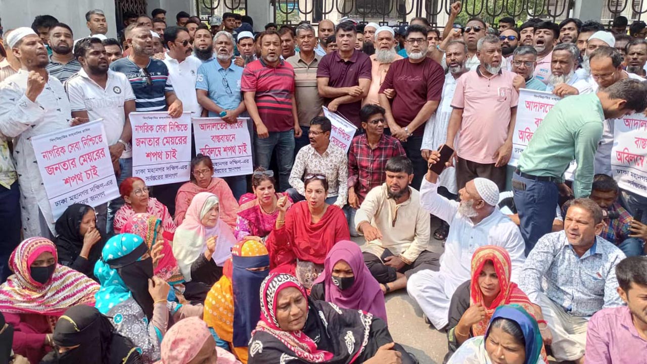 উপদেষ্টা আসিফ মাহমুদের পদত্যাগের দাবি ইশরাক অনুসারীদের