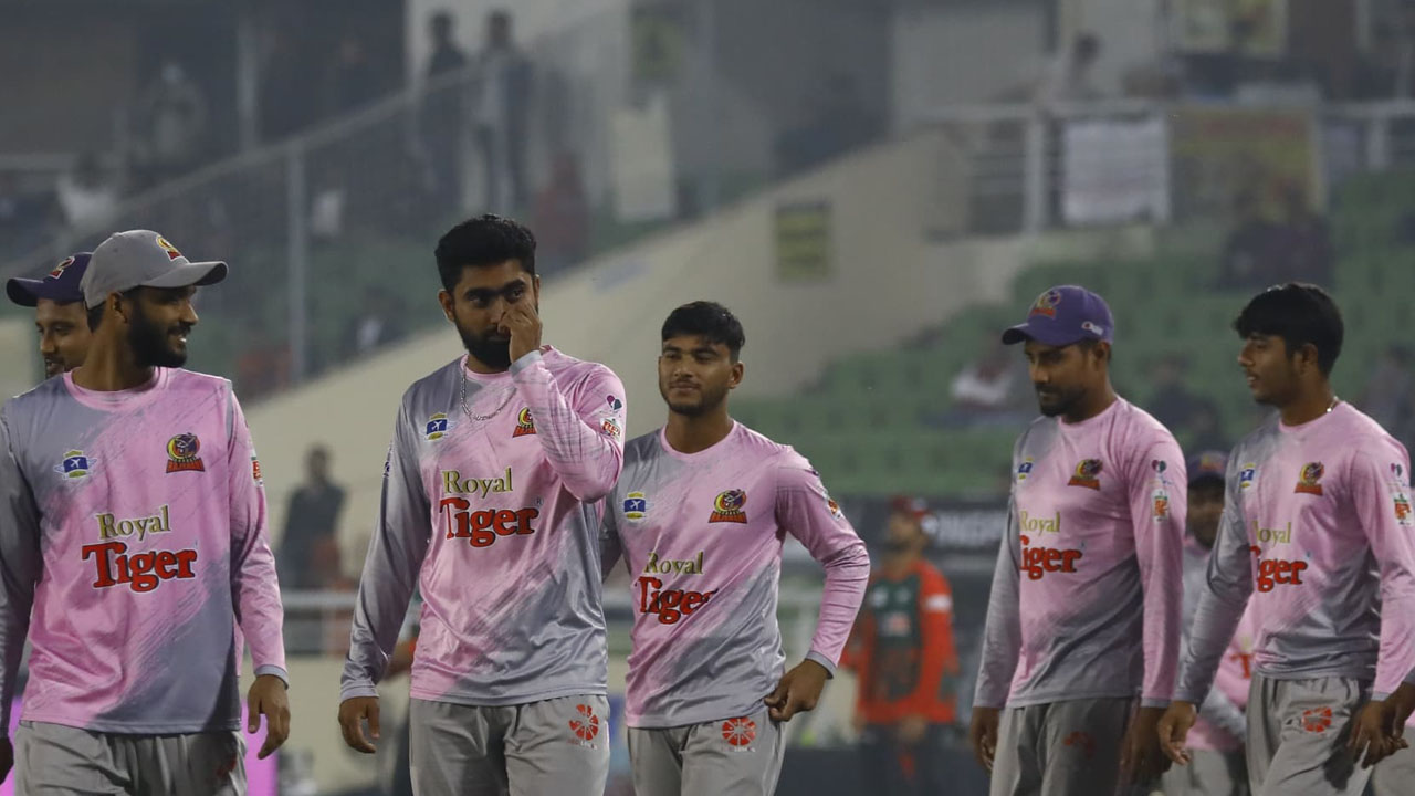 বিশেষ বিবেচনায় বিদেশিদের ছাড়াই খেলছে রাজশাহী