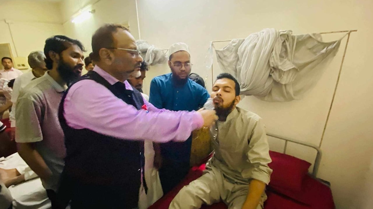 প্রতিশ্রুতি রাখেননি উপাচার্য, ঝুলে আছে ডাকসু নির্বাচন কার্যক্রম