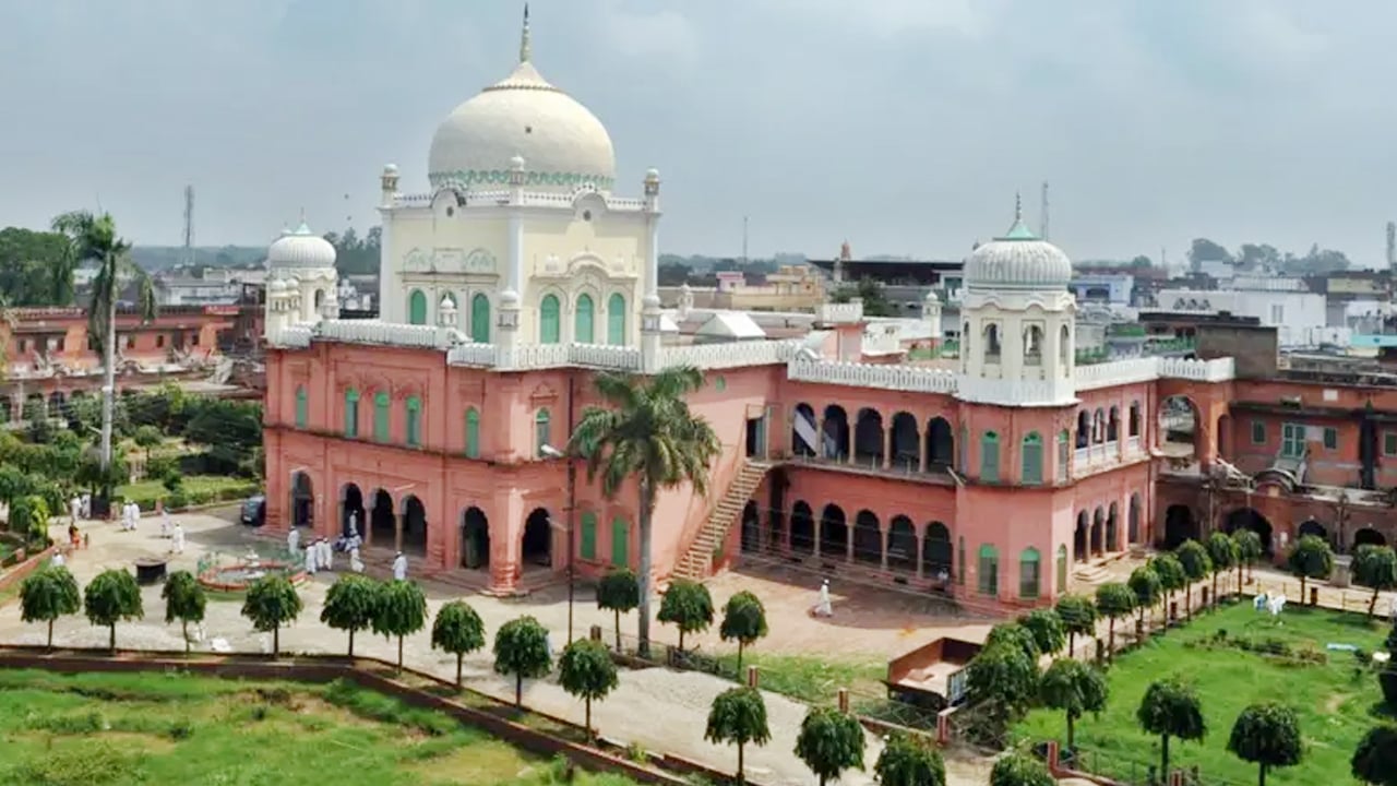 দারুল উলুম দেওবন্দ নিয়ে হিন্দুত্ববাদীদের ষড়যন্ত্র, চত্বরে শিবলিঙ্গ থাকার দাবি