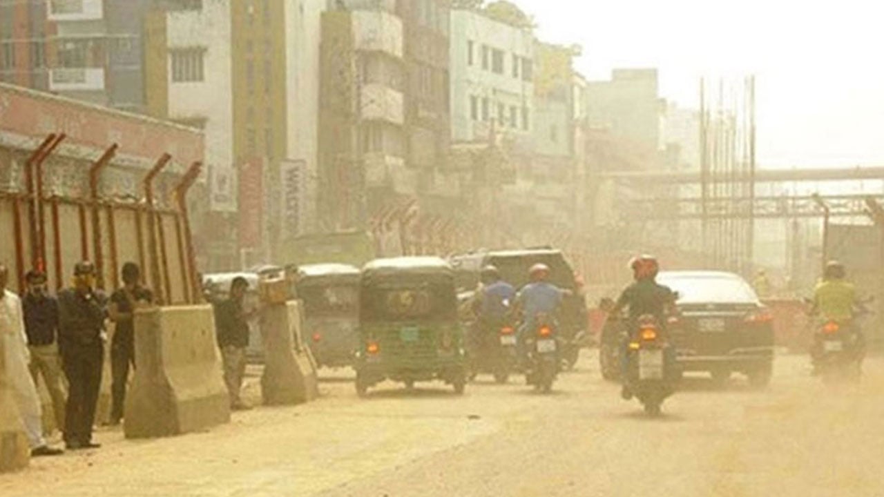 বায়ুদূষণের শীর্ষে ঢাকা