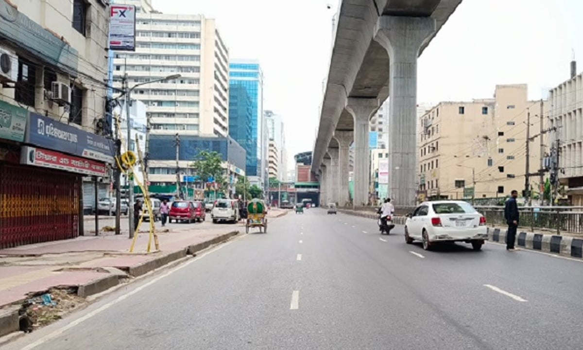 ছুটিতে ফাঁকা ঢাকা, তবু বায়ুদূষণে শীর্ষে