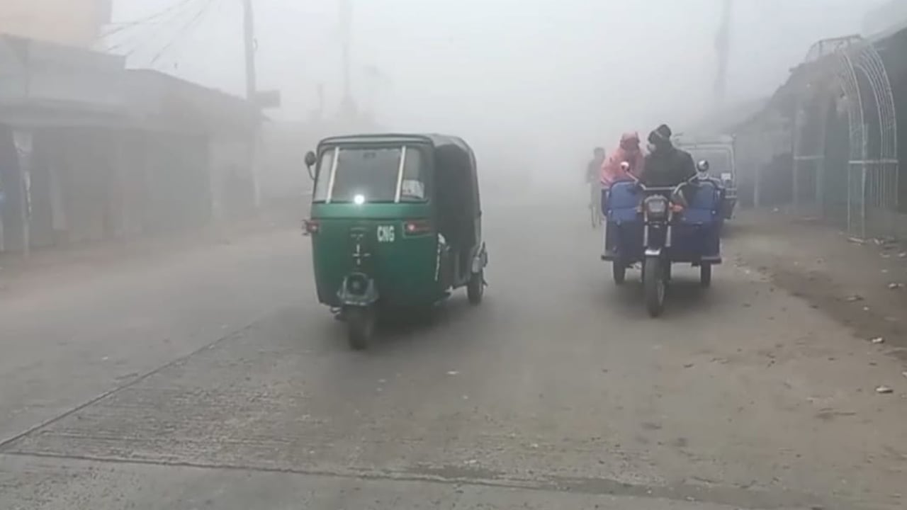 শীতে কাঁপছে দিনাজপুর, তাপমাত্রা ৮ ডিগ্রি সেলসিয়াস