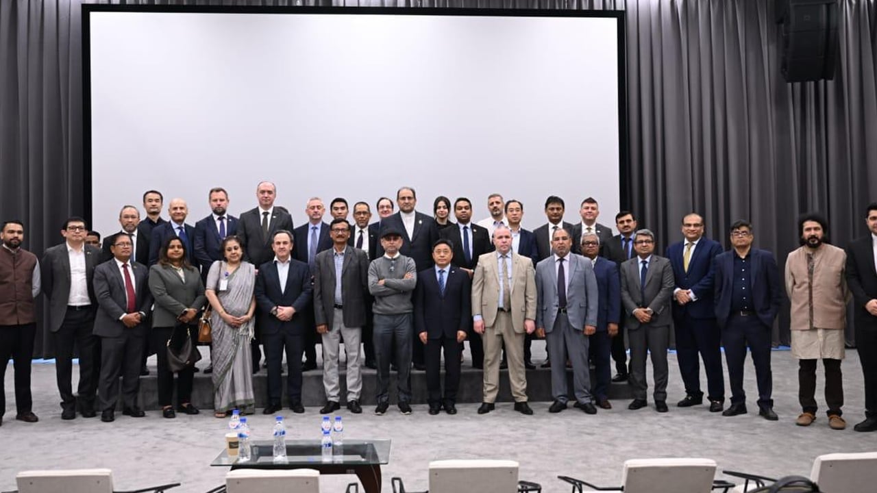 জুলাই স্মৃতি জাদুঘর পরিদর্শন করলেন কূটনীতিকরা