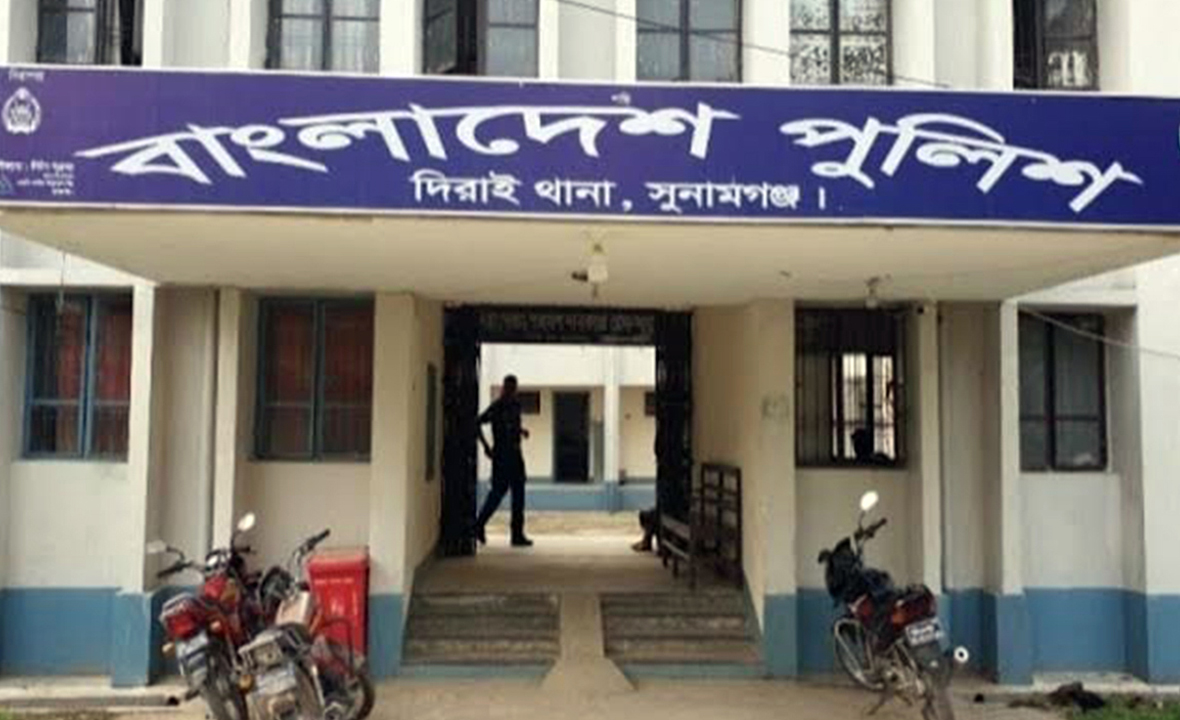 পুলিশ সদস্যকে তুলে নিয়ে যায় ডাকাত দল, এরপর যা ঘটলো