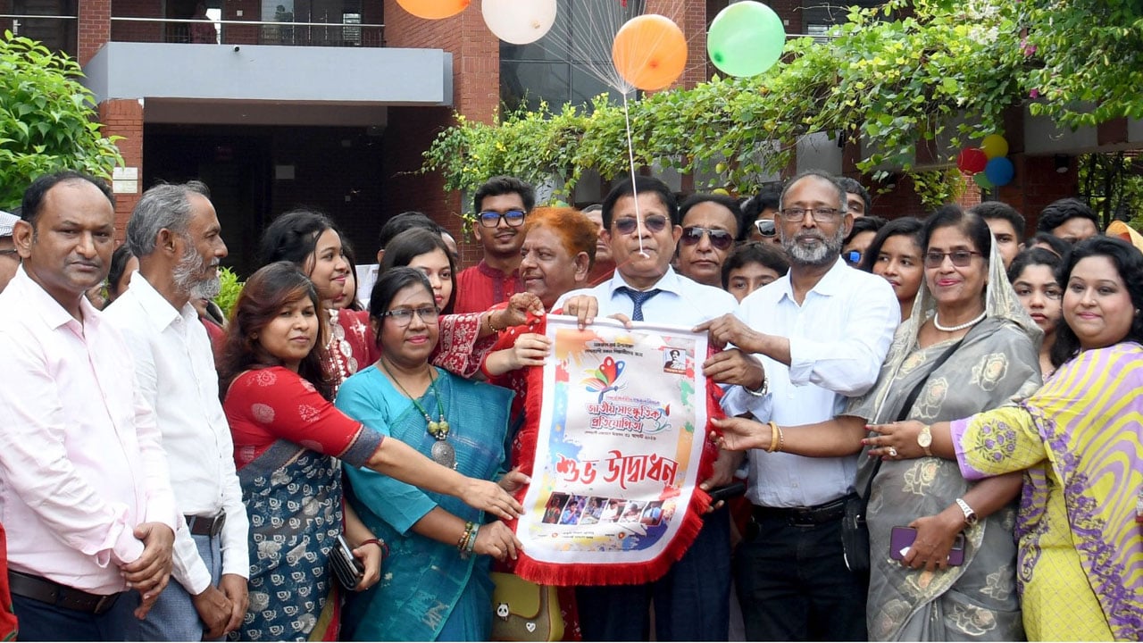 নজরুলের সাম্য ও মানবতার চেতনা ছড়িয়ে দিতে হবে: বিভাগীয় কমিশনার