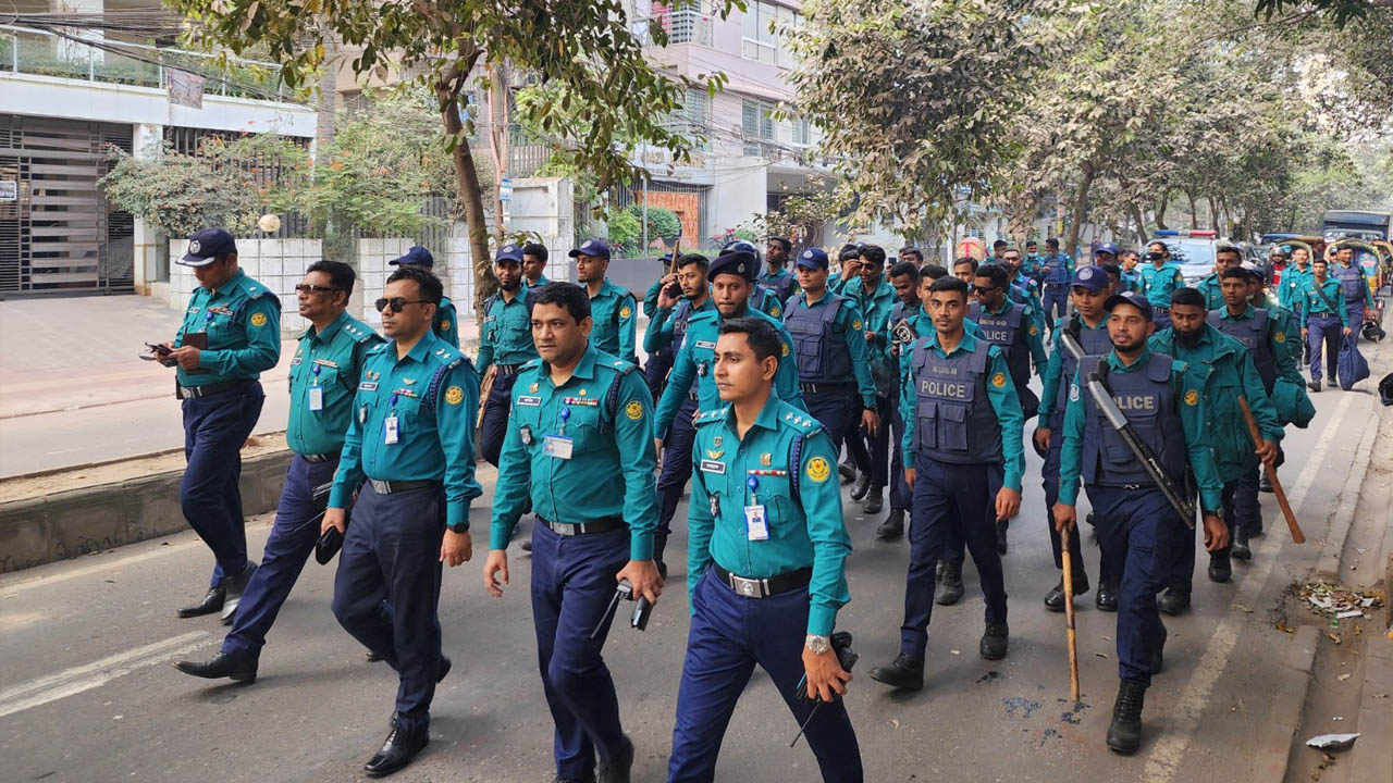 জেনেভা ক্যাম্পে বিশেষ অভিযানে গ্রেপ্তার ২৩