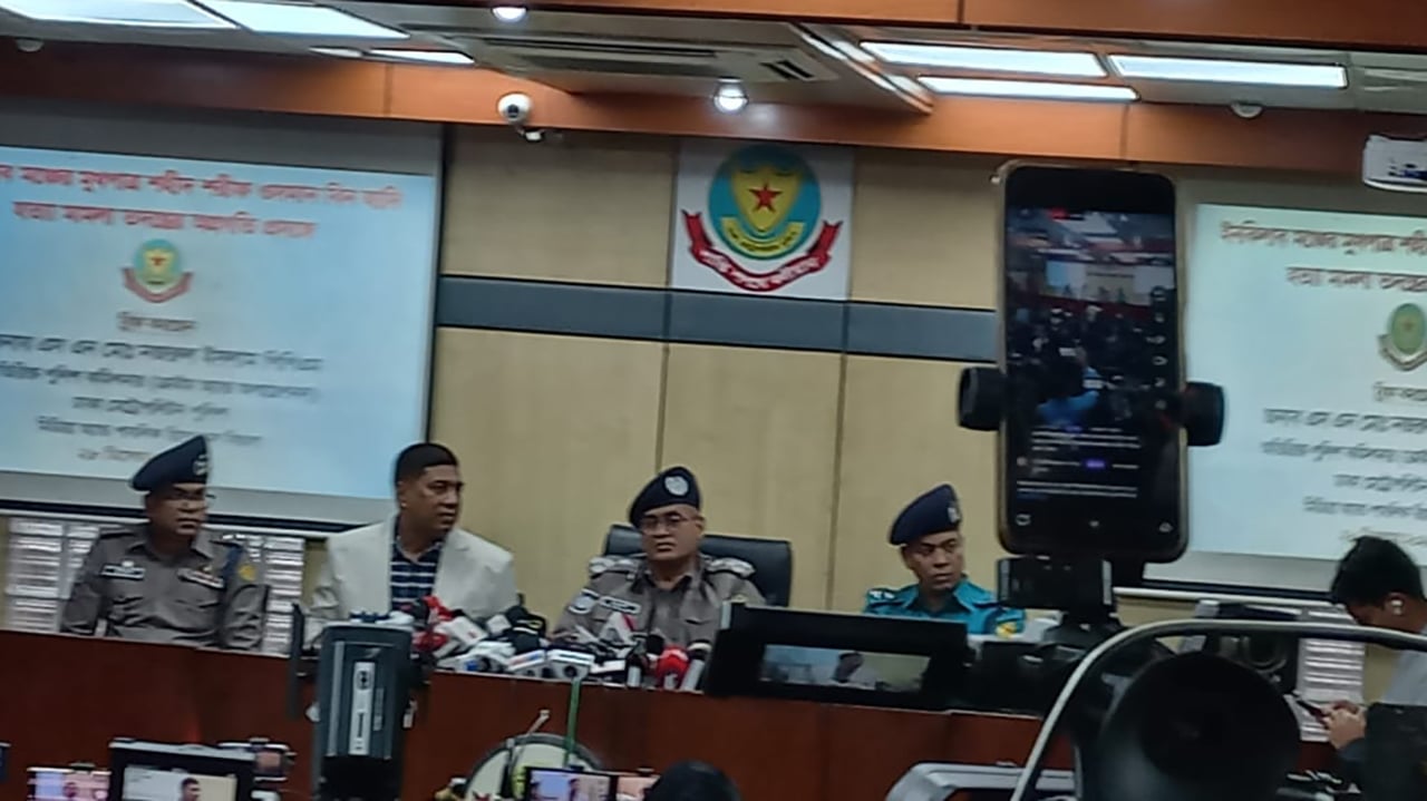 হাদির খুনিরা ভারতে পালিয়ে গেছে: ডিএমপি