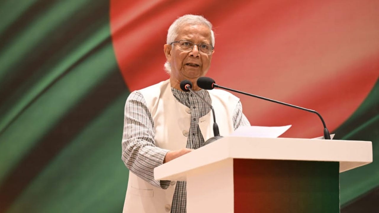 বাংলাদেশকে ম্যানুফ্যাকচারিং হাব বানাতে চীনা বিনিয়োগকারীদের প্রতি প্রধান উপদেষ্টার আহ্বান