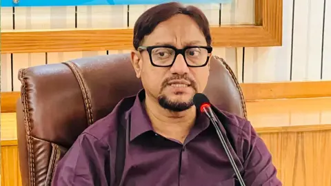 মেয়র থেকে প্রশাসক হলেন ডা. শাহাদাত হোসেন