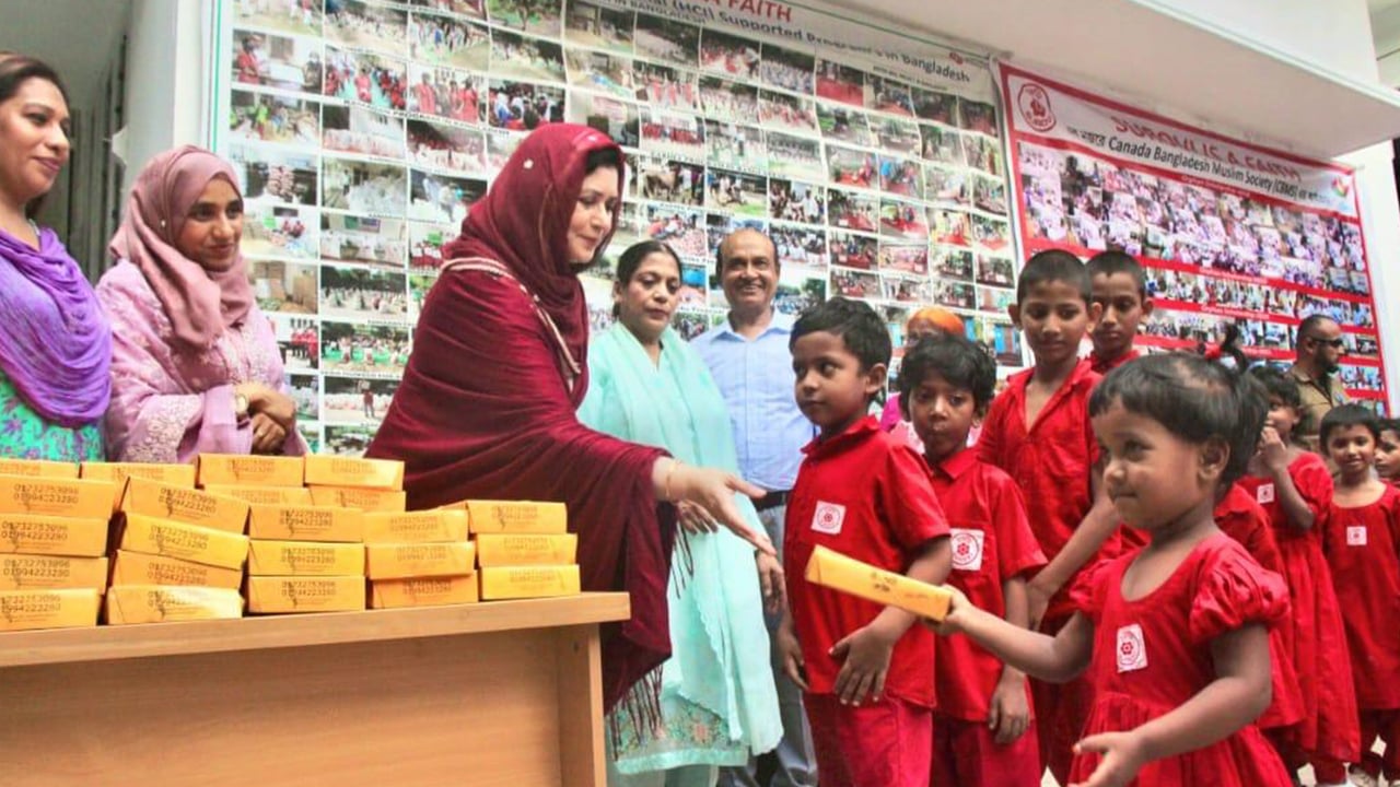 ‘সুরভি’র ধানমন্ডি কার্যালয় পরিদর্শন করলেন জুবাইদা রহমান