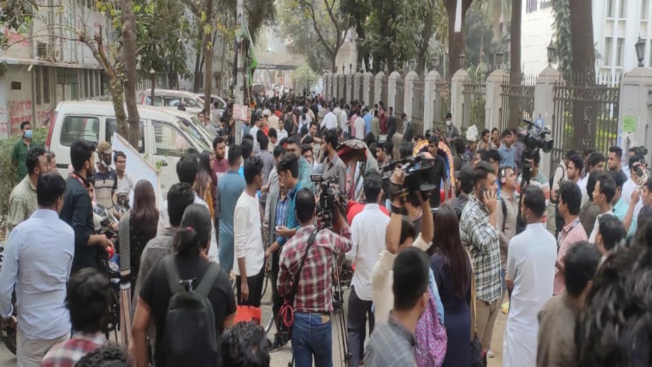 নতুন ছাত্র সংগঠনের সূচনাতেই দুই পক্ষের হাতাহাতি