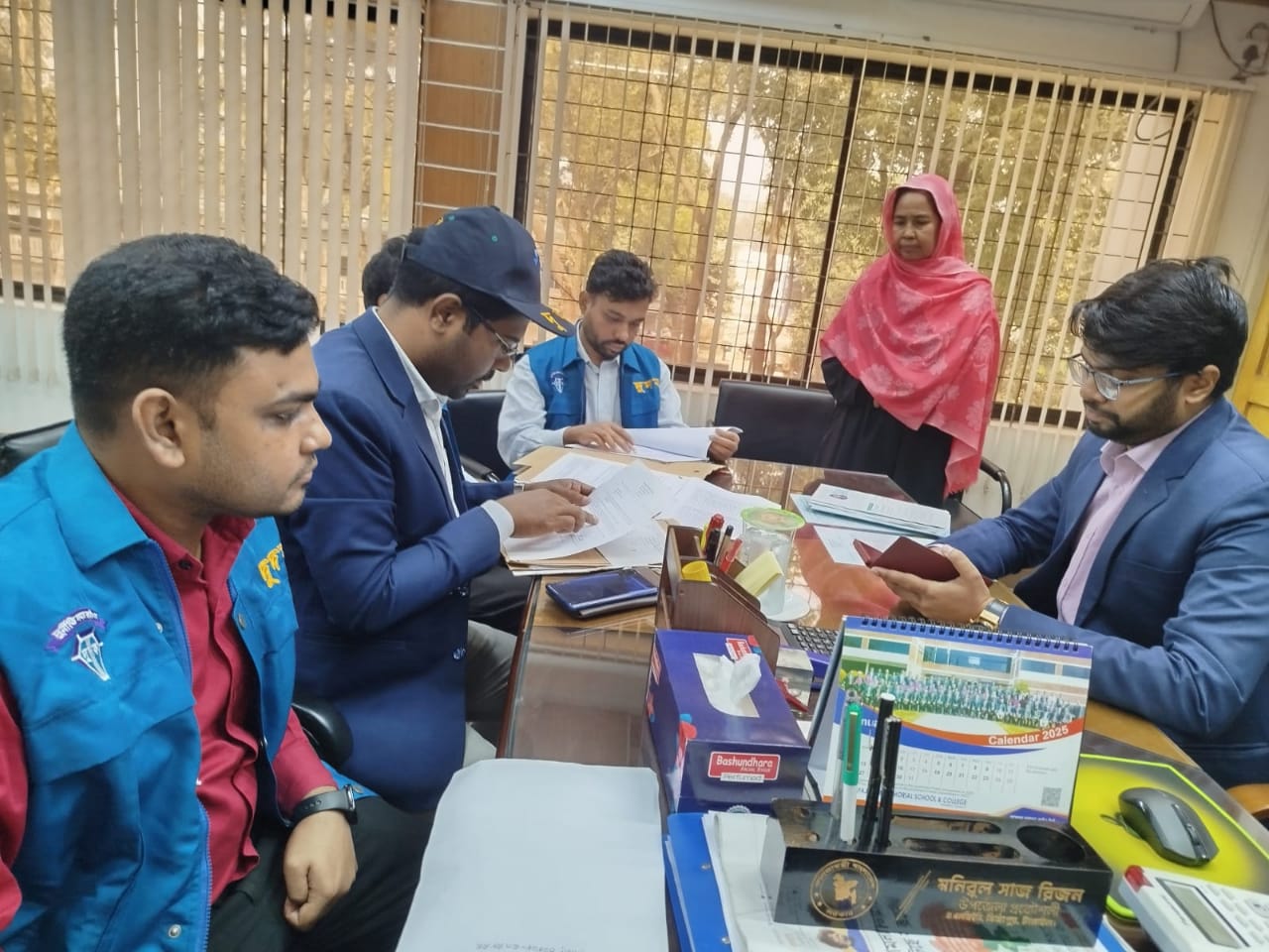 সারা দেশে অনিয়ম ও দুর্নীতির অভিযোগে দুদকের ৪ অভিযান