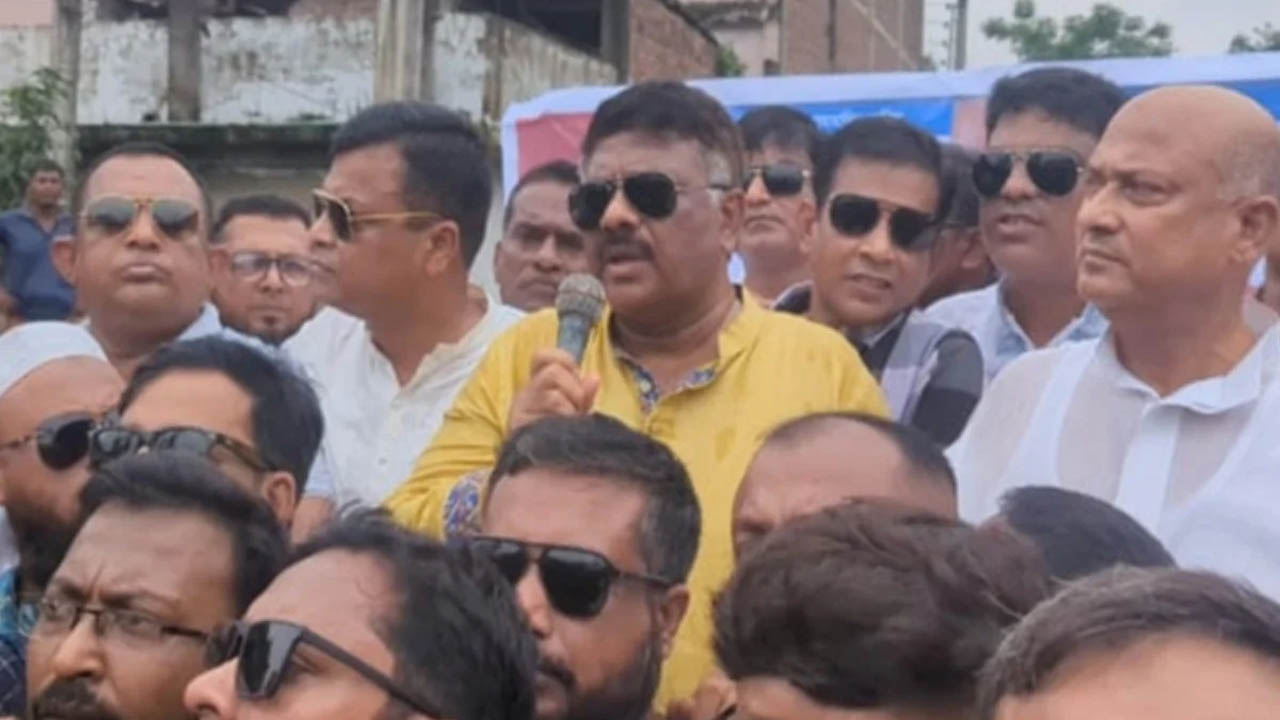 ফ্যাসিবাদের বিরুদ্ধে সকলকে ঐক্যবদ্ধ থাকতে হবে: দুলু