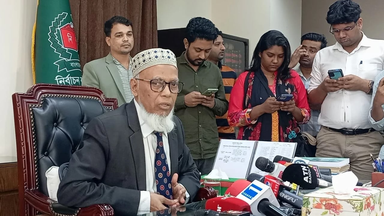 নির্বাচনি দায়িত্বে আচরণবিধি প্রতিপালনে ব্যর্থ হলে ব্যবস্থা: ইসি মাছউদ