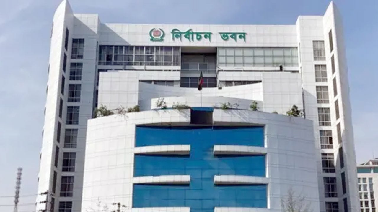 ইসির ৪২ কোটি টাকার যন্ত্র এখন ভাঙারি