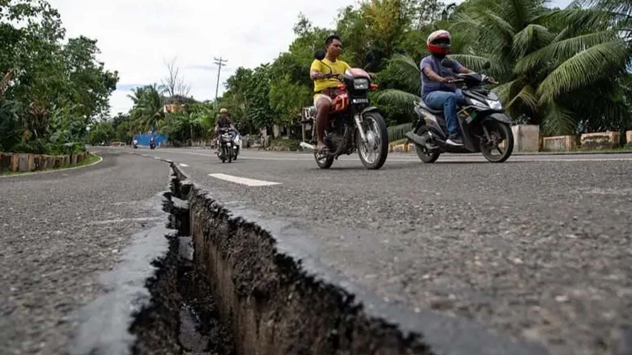 ফিলিপিন্সে ভূমিকম্পে নিহতের সংখ্যা বেড়ে ৬৯