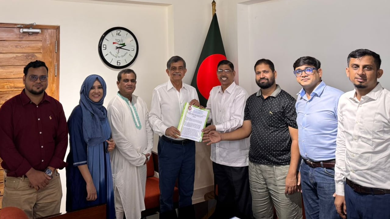 শিক্ষা উপদেষ্টার সঙ্গে উর্দুভাষী প্রতিনিধি দলের মতবিনিময়