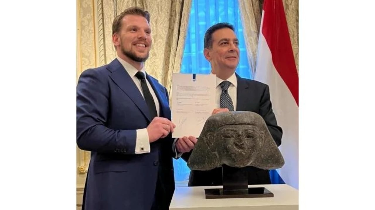 মিসরকে ৩৫০০ বছরের পুরোনো ভাস্কর্য ফেরত দিল নেদারল্যান্ডস