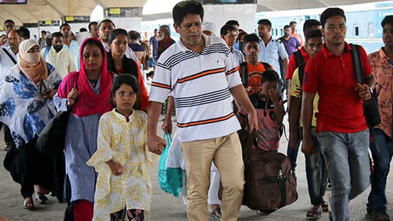 সরকারি-বেসরকারি চাকরিজীবীরা ঈদে কত দিন ছুটি পাচ্ছেন?